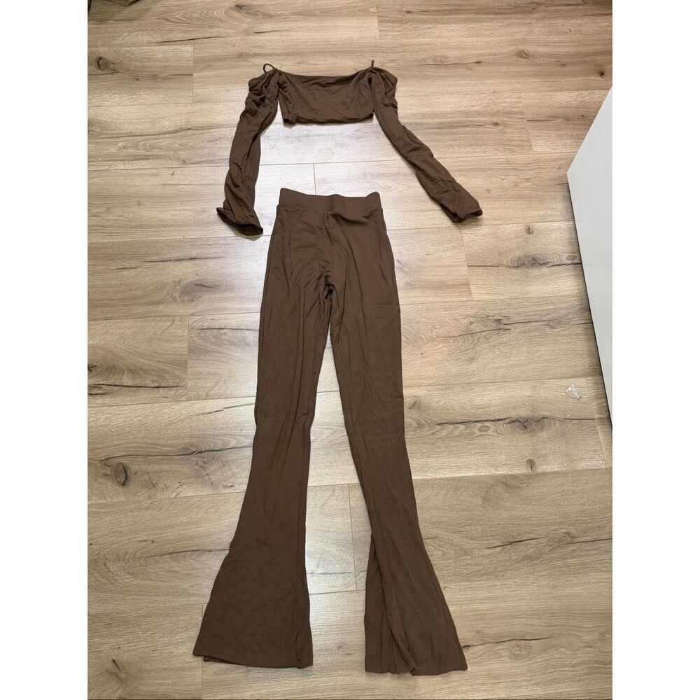 Oh Polly set size 0 women’s top cropped long sleeve and pant with minimal flare